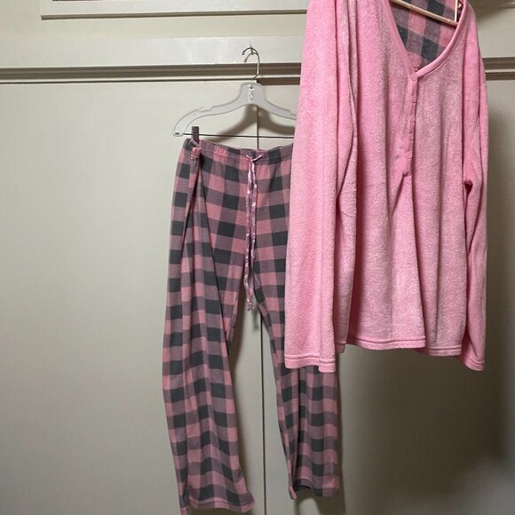 Just Love, comfy pink fuzzy top w/gray & pink plaid bottoms, size 2X - Picture 1 of 13